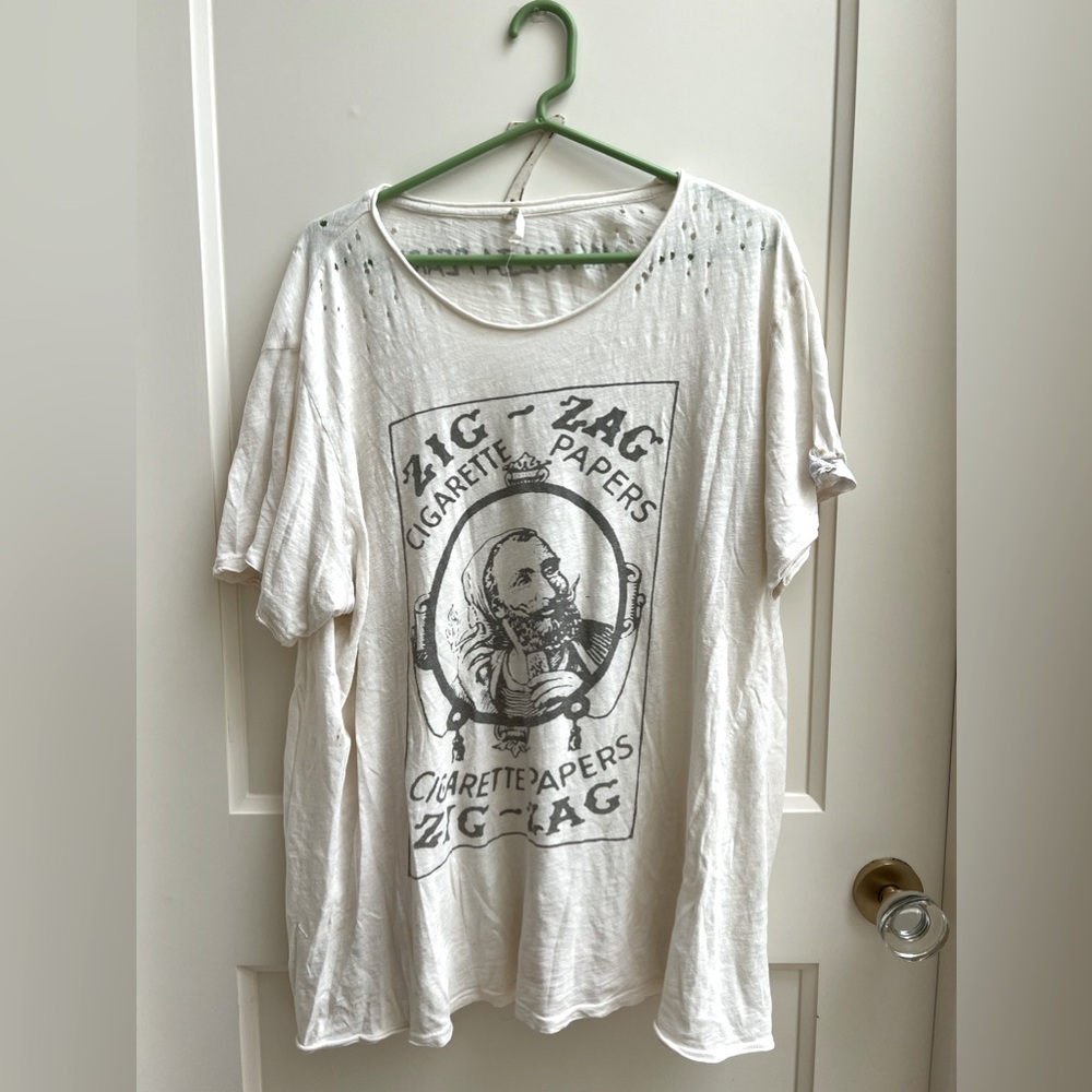 Magnolia Pearl  Zig Zag Oversized Distressed Boyfriend T Shirt